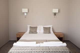 Отель Hotel Jan Sander Александрув-Лудзки Двухместный номер с 1 кроватью или 2 отдельными кроватями-4