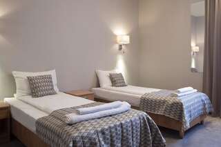 Отель Hotel Jan Sander Александрув-Лудзки Двухместный номер с 1 кроватью или 2 отдельными кроватями-5